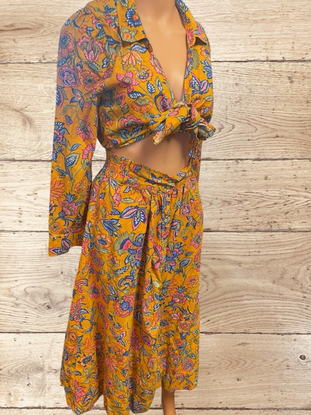 House of Harlow 1960 Tie/Front Cut Out Printed Maxi Dress size Small